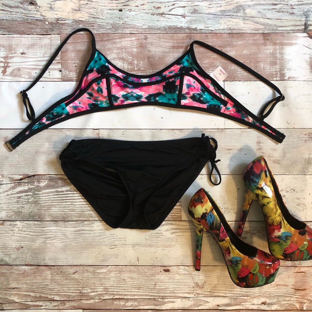Multicolor Bikini Set - Picture 2 of 5